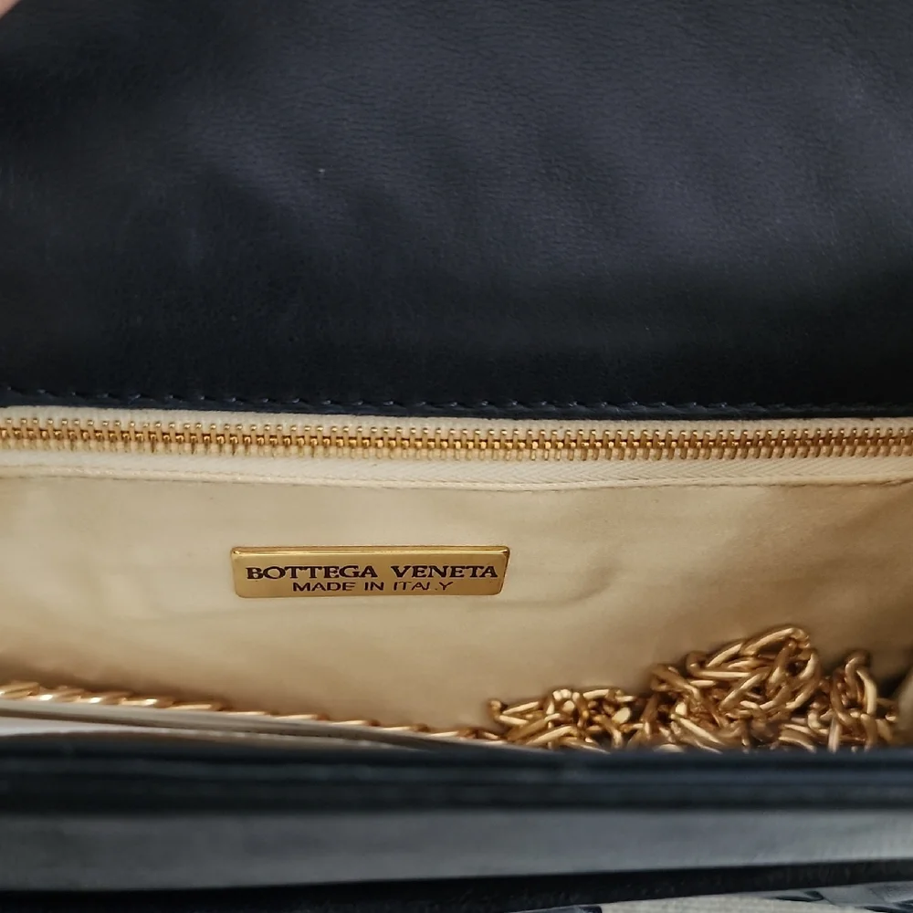 Bottega Veneta Intrecciato Navy Blue Woven Leather Clutch - Picture 3 of 16